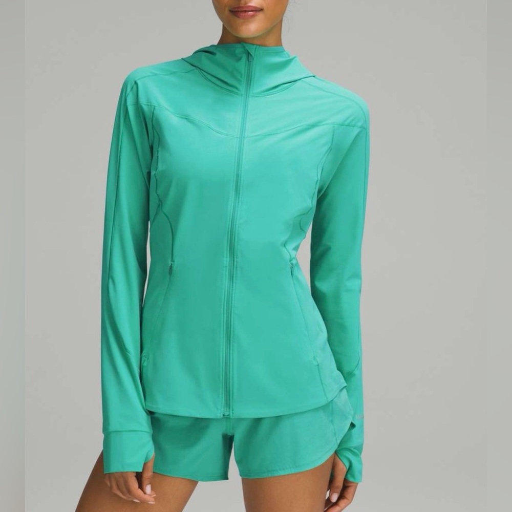 lululemon mist over windbreaker  kelly green size 2
